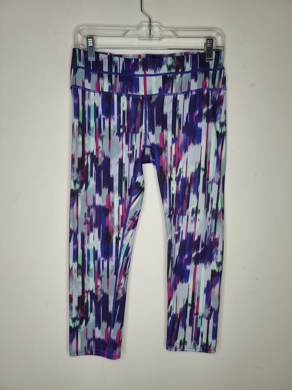 Athleta purple pink back zip capri leggings - medium 438851